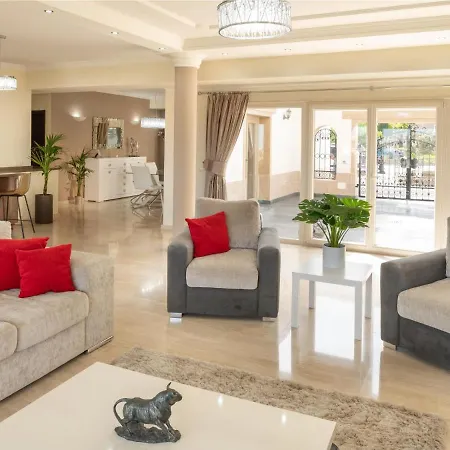 Luxury Wudas - Heated Pool, Bbq & Golf Area Сasa de vacaciones *