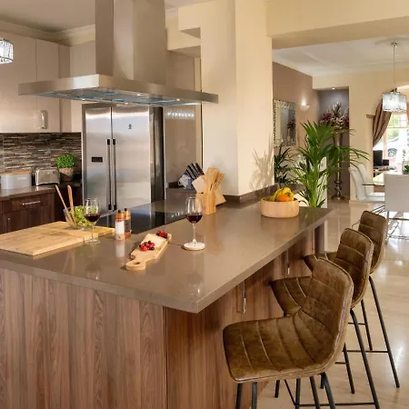 Wudas La Caleta Villa